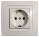 UNICA Розетка 1-ная с/з бел MGU5.036.18ZD