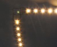 Комплект L коннекторов с соединителем для светодиодной ленты (8мм) LD184