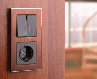 Веркель Розетка 1-ая с/з (серо-коричневый) WL07-SKG-01-IP20