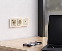 Веркель Рамка на 3 поста (айвори Acrylic) W0032743