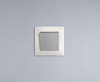 Valena LIFE Выключатель 1-кл с лиц панелью безвинт зажимы алюм 752601