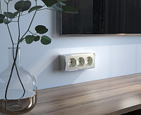 Веркель Розетка 3-ая с/з и шторками Gallant (шампань рифленый) W5073110