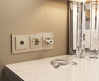 Веркель Рамка на 3 поста (шампань/стекло) WL01-Frame-03/W0031111