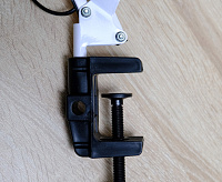 Настольная лампа на струбцине DE1430 белый