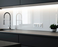 Веркель Розетка 1-ая с/з с защитной крышкой и шторками (белый акрил) W1171241