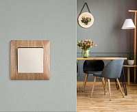 Valena LIFE Выключатель 1-кл c лиц панелью сл кость 752501