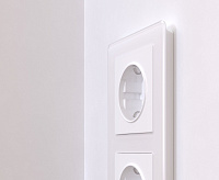 Веркель Рамка на 3 пост (белый Acrylic) W0032701