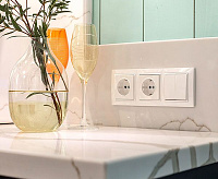 Веркель Выключатель 2-кл проходной (белый) WL01-SW-2G-2W