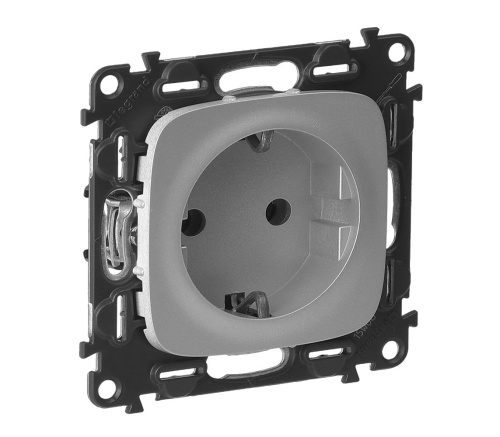 Valena ALLURE Розетка 1-ная с/з с лиц панелью безвинт зажимы алюм 753921