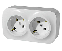 Quteo Розетка 2-ная с/з угол 45 гр бел 782213
